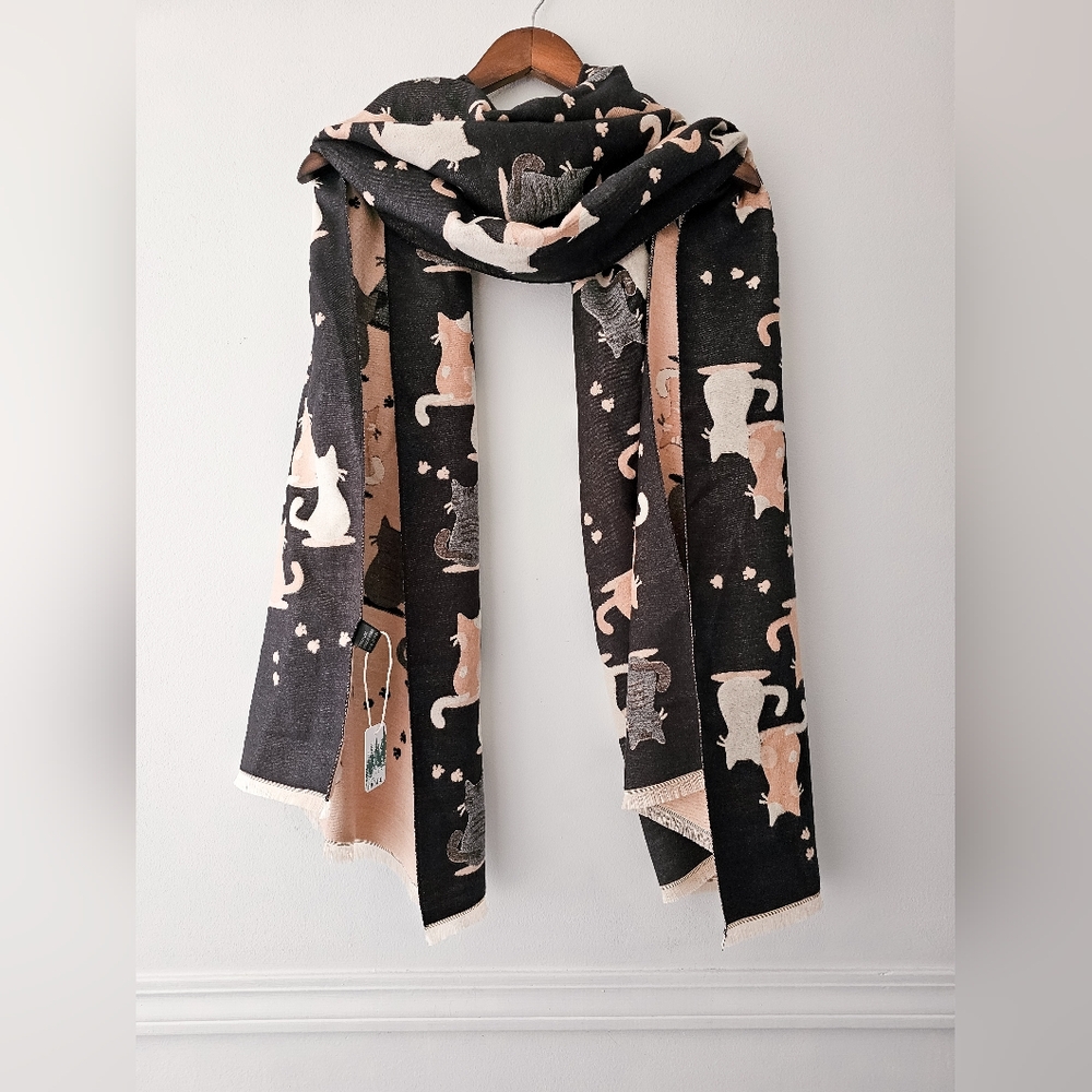 Picabo cat scarf